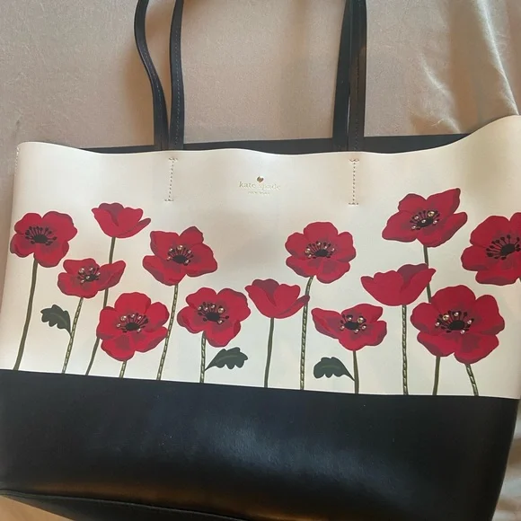 Kate Spade Red Floral Black and White Tote that comes with matching wallet - Picture 2 of 12